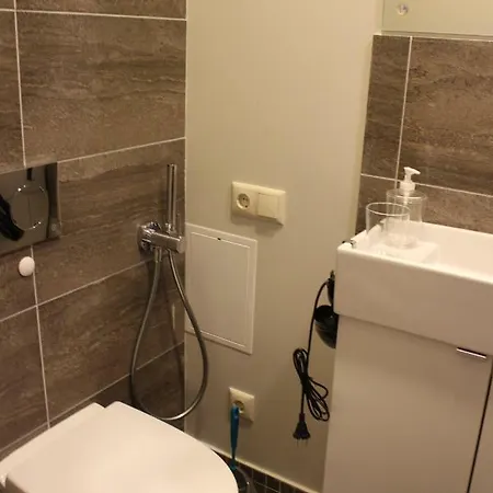 Old Cinema Loft Adelin Апартаменты