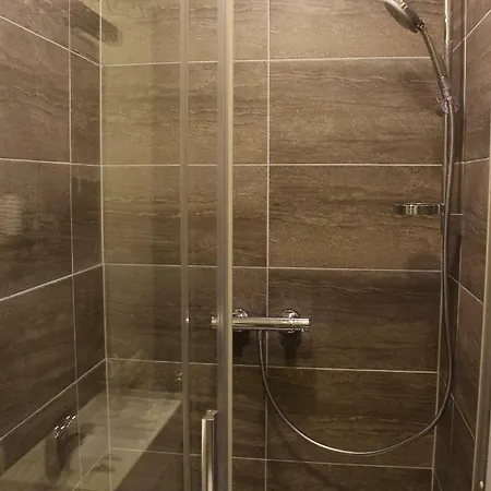 Old Cinema Loft Adelin Апартаменты